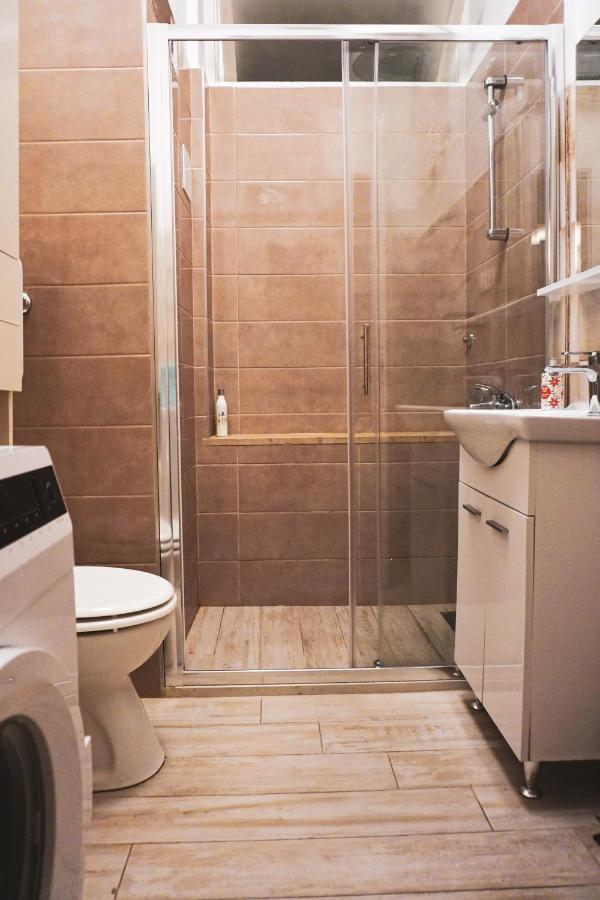Tango Apartman *
